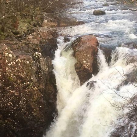Situated At The Heart Of Fort William Exterior foto
