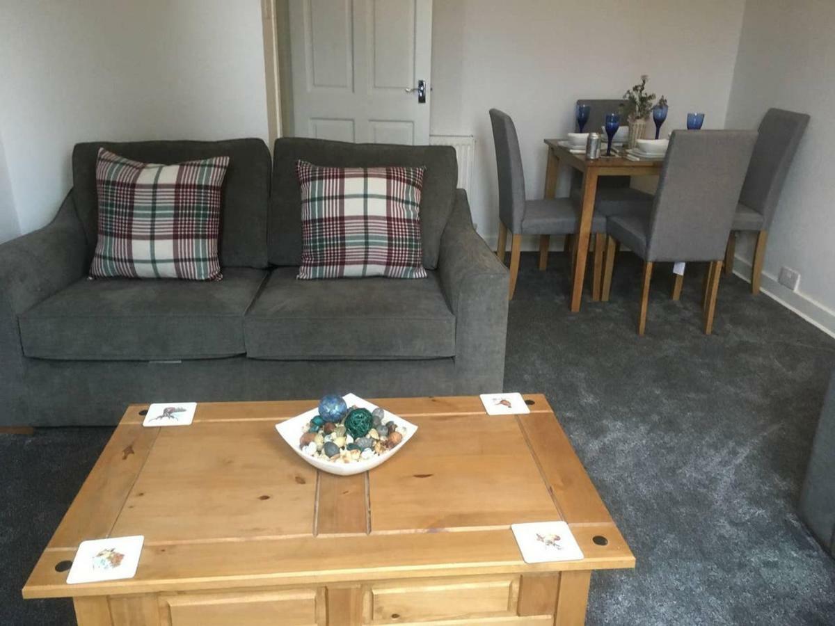 Situated At The Heart Of Fort William Exterior foto
