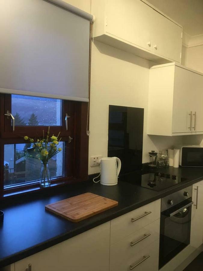 Situated At The Heart Of Fort William Exterior foto