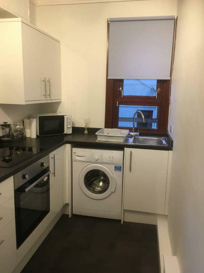 Situated At The Heart Of Fort William Exterior foto