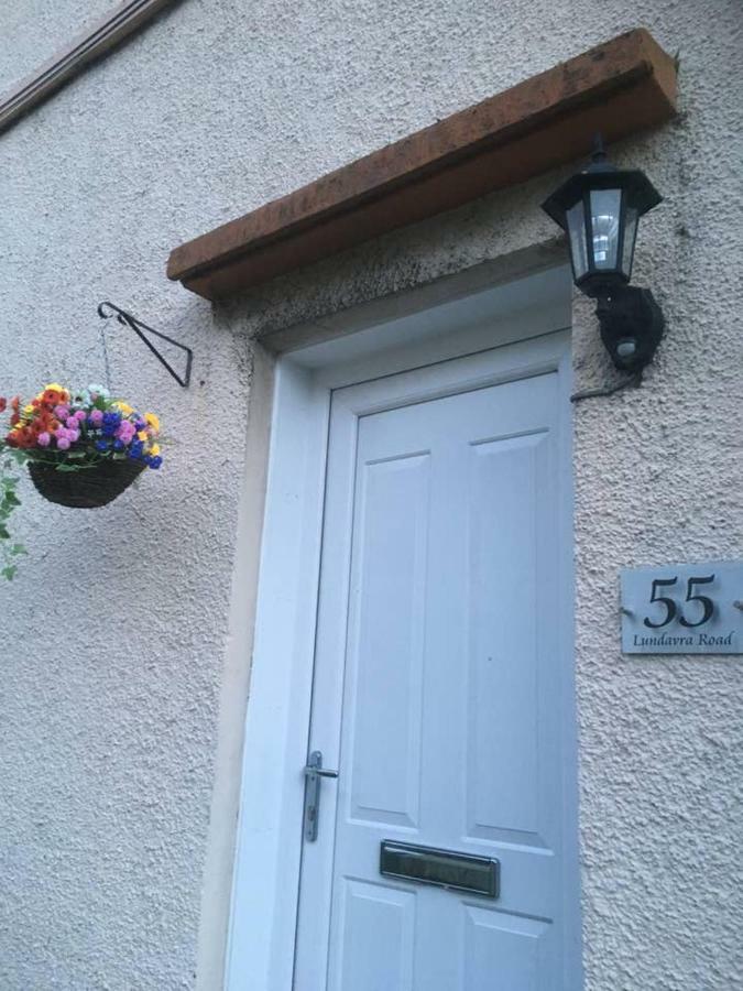 Situated At The Heart Of Fort William Exterior foto