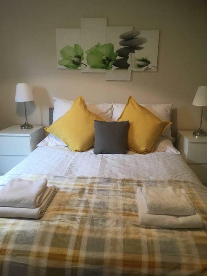 Situated At The Heart Of Fort William Exterior foto